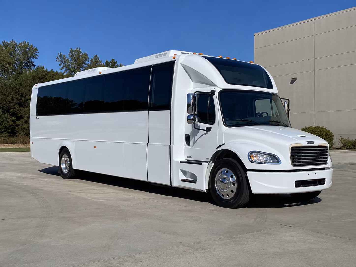 boynton beach 28 passenger party bus