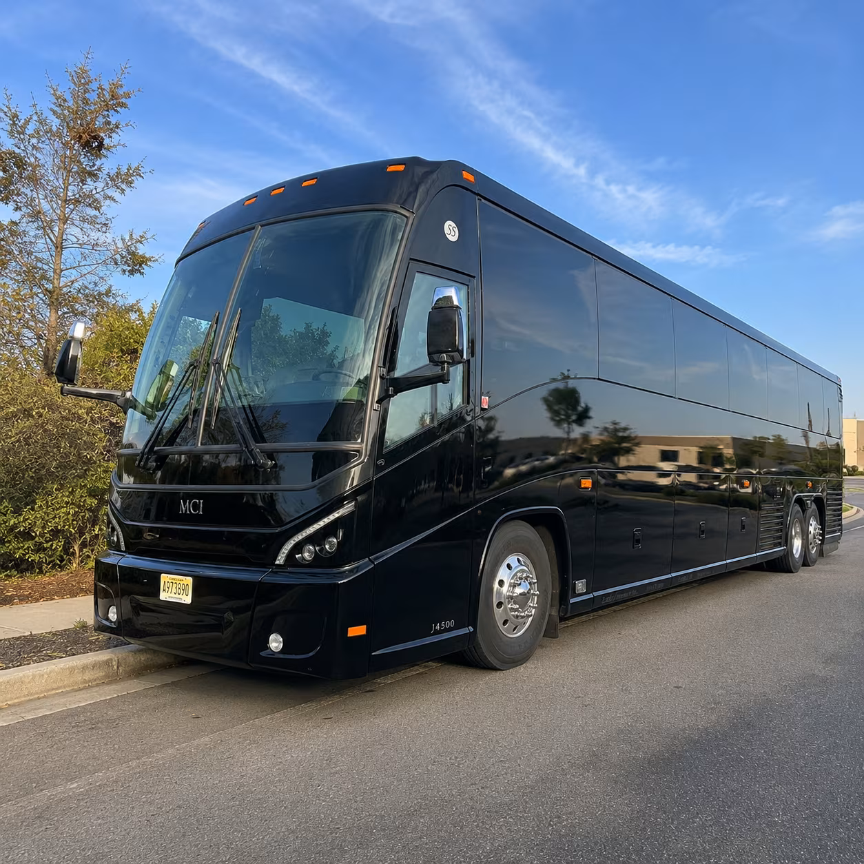 we help you compare buses for airport transfers to pbi fll and mia